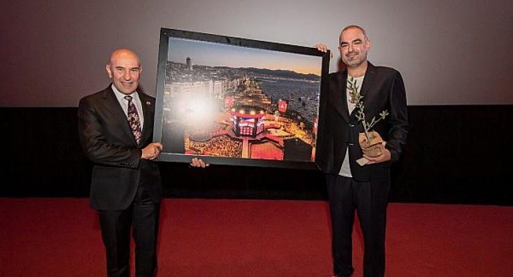 Tunç Soyer: 9 Eylül akşamı karanlığın içinden umut ışığını doğurduk