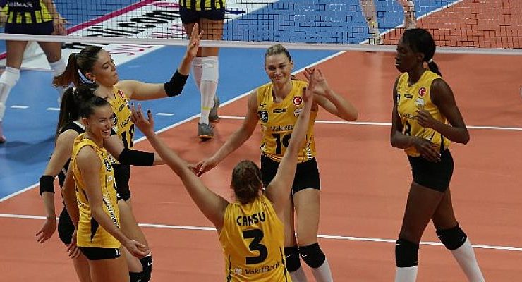 Derbide kazanan 3-1 ile VakıfBank