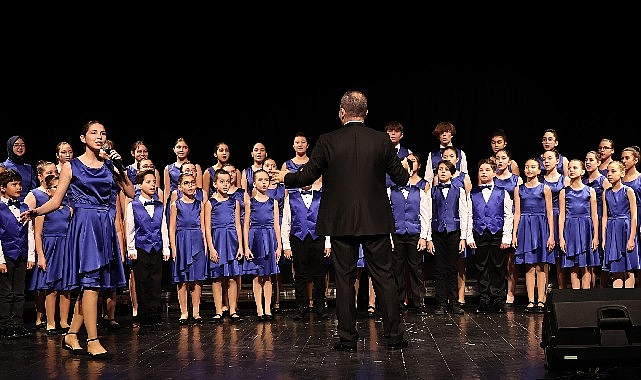 Nilüfer Çocuk ve Gençlik Korosu'ndan yeni yılın ilk konseri