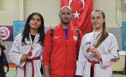 Foça Belediyespor Kulübü, Taekwondo Yıldızlar İzmir İl Şampiyonası'nda bir altın ve iki bronz madalya ile kürsüye çıktı